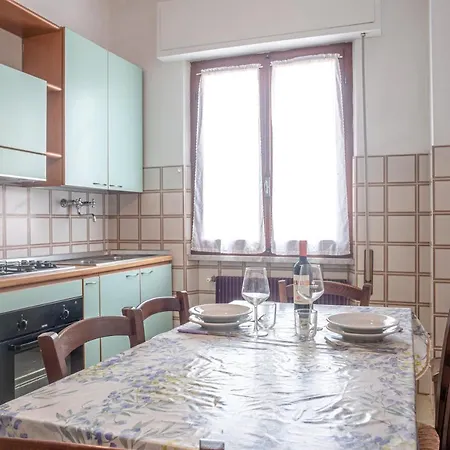 Apartment Iss Travel Casa Maria In Marina Di Massa Massa (Tuscany)